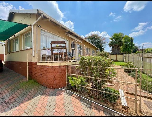 4 BEDROOM HOUSE FOR SALE IN QUELLERIE PARK